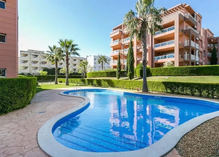 & Sea Apt, Fast Wifi, Airco, Private Parking And Pool Apartment Portimao