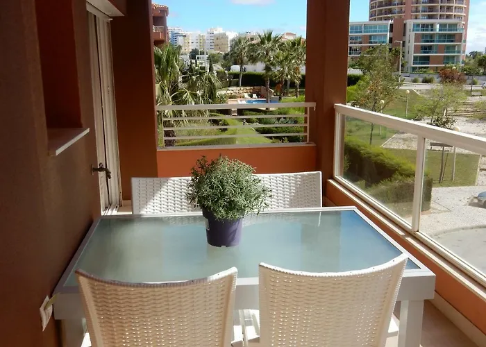 & Sea Apt, Fast Wifi, Airco, Private Parking And Pool Apartment *