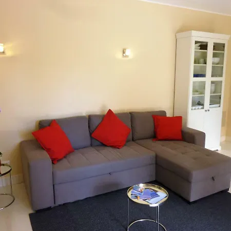 & Sea Apt, Fast Wifi, Airco, Private Parking And Pool Portimao