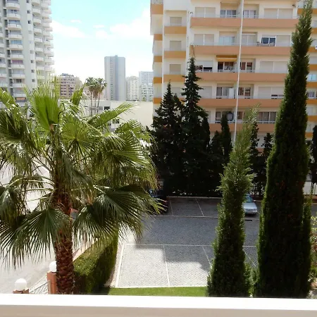 & Sea Apt, Fast Wifi, Airco, Private Parking And Pool Portimão